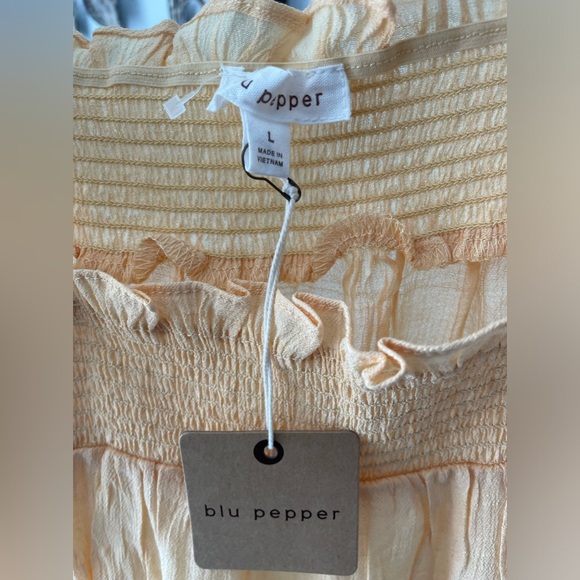 Top - Picture 3 of 3